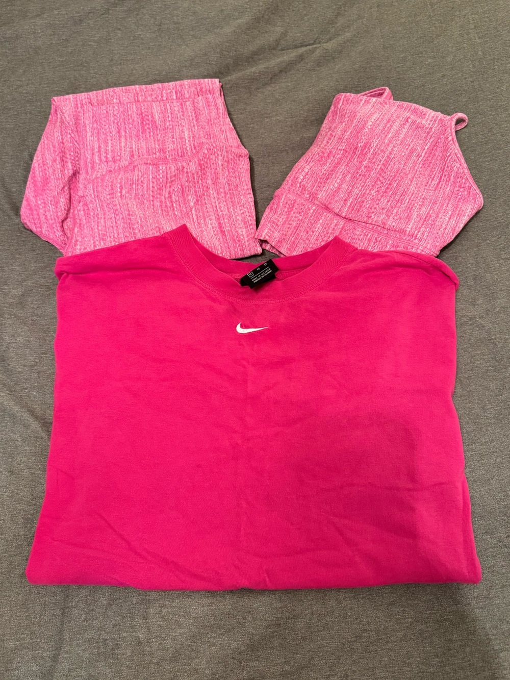 P'tula Fuchsia PEAK Ribbed Workout Set - Sports Bra & Leggings - Picture 4 of 4